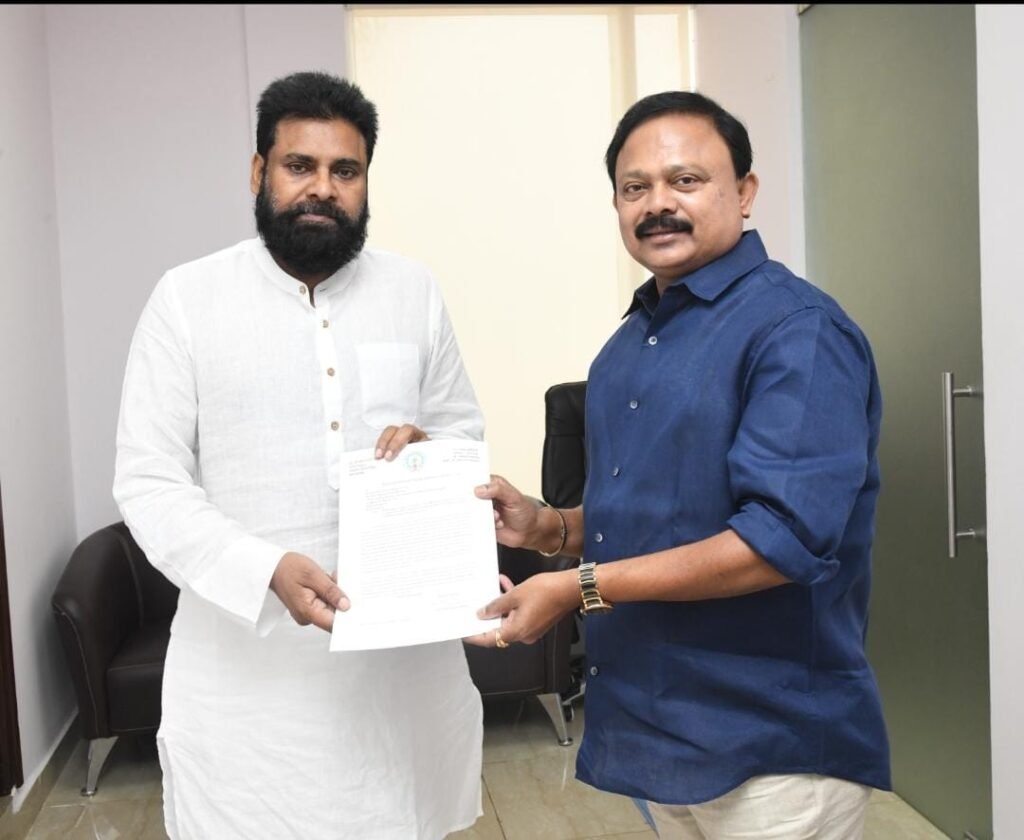 నియోజకవర్గ సమస్యలు పవన్ కళ్యాణ్ కు వివరించిన సునీల్ కుమార్