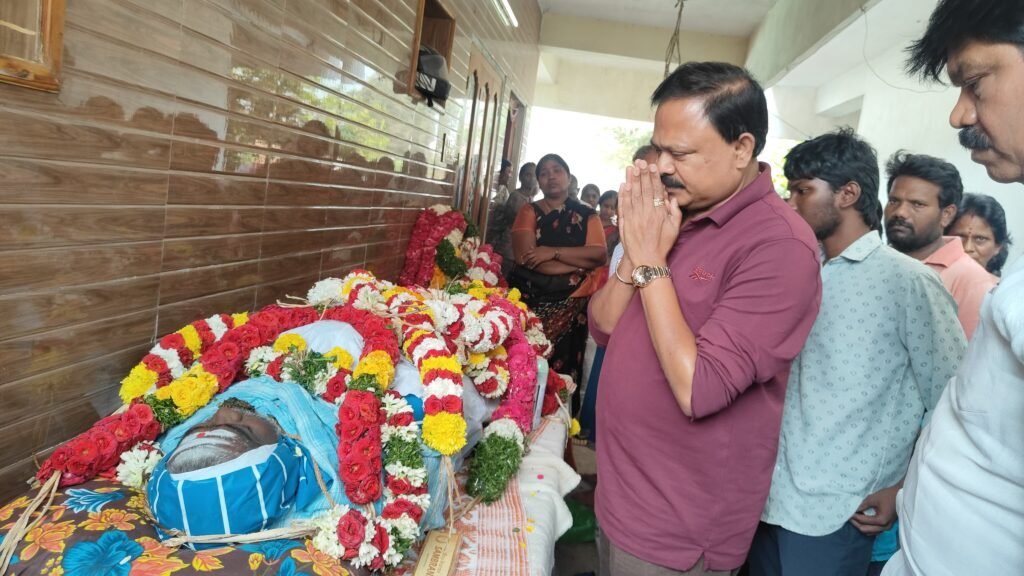 తెరువాయి చంద్రశేఖర్ మృతి బాధాకరం-పాసిం సునీల్ కుమార్