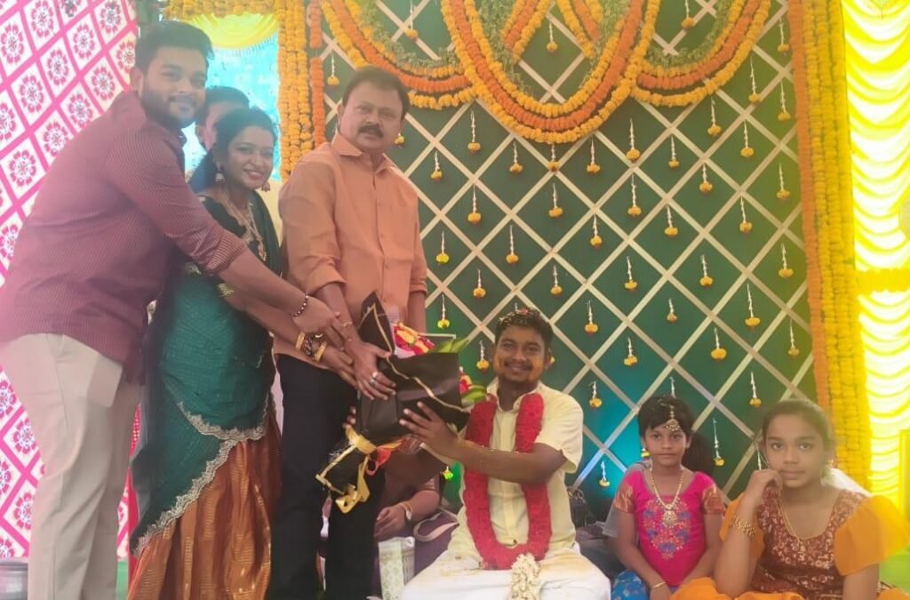 శుభకార్యం లో పాల్గొన్న ఎమ్మెల్యే సునీల్ కుమార్ దంపతులు.